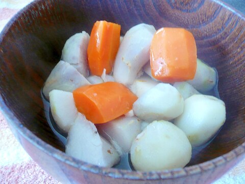里芋とにんじんの白煮